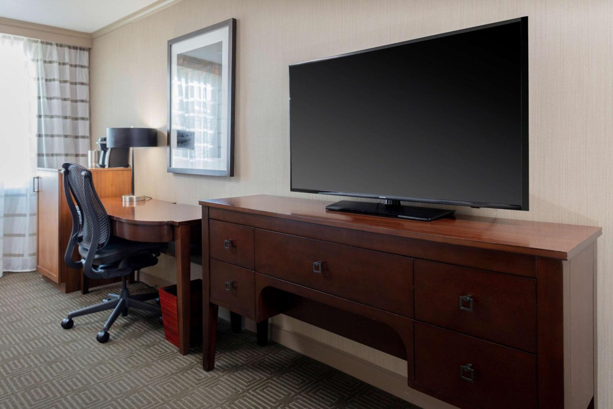 Doubletree By Hilton Hotel Burlington Vermont Exterior foto