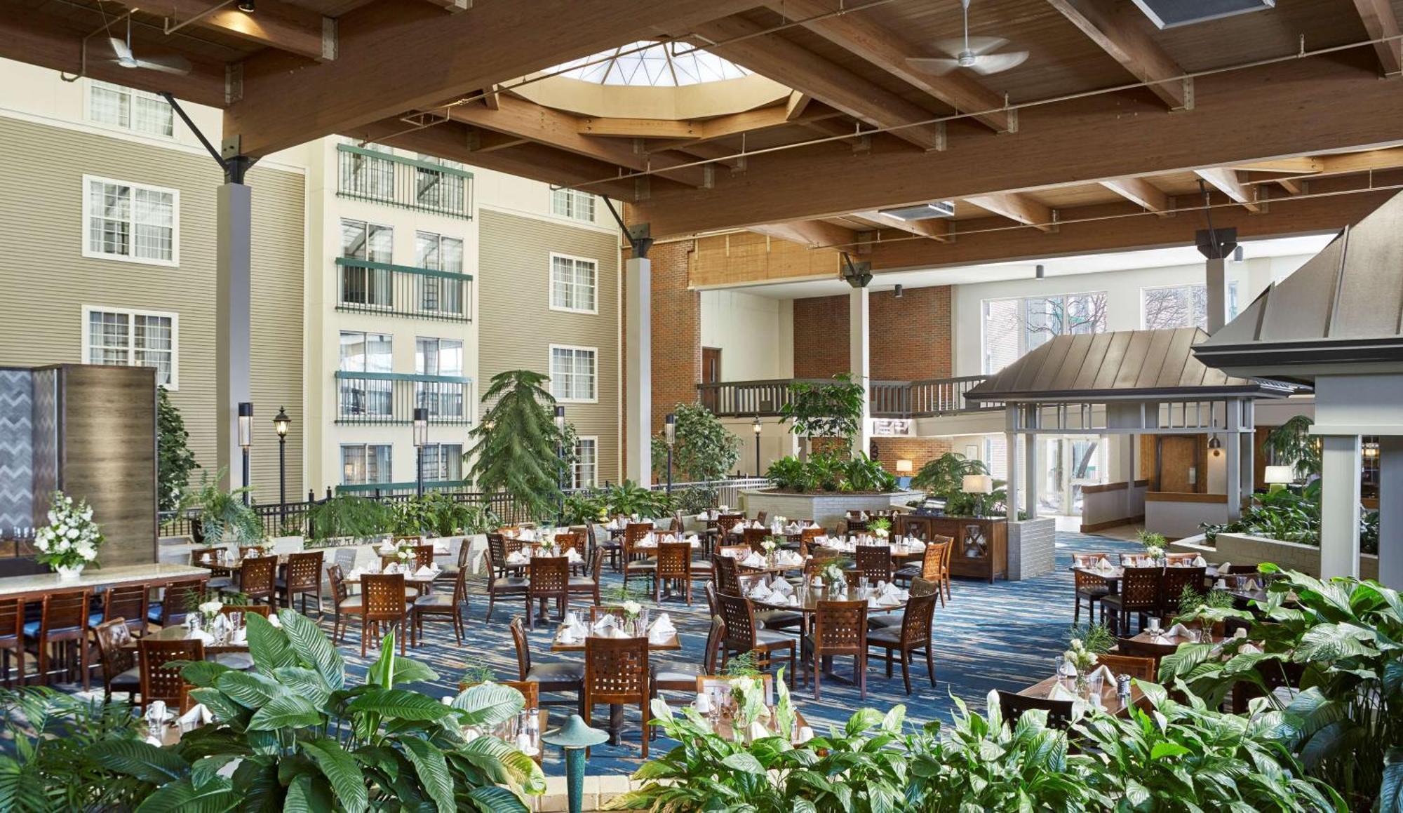 Doubletree By Hilton Hotel Burlington Vermont Exterior foto